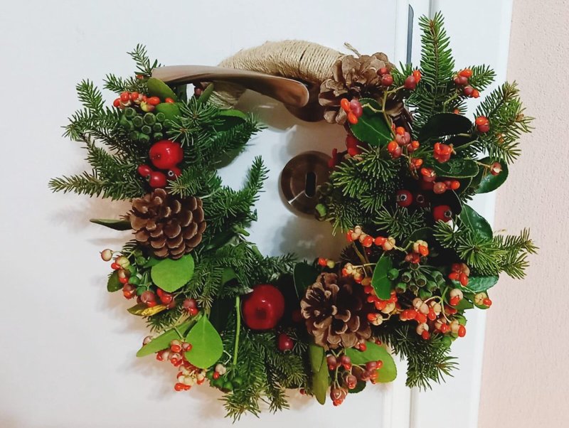 “Crescent” wreath